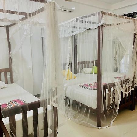 Gihan Guesthouse Mirissa Bagian luar foto