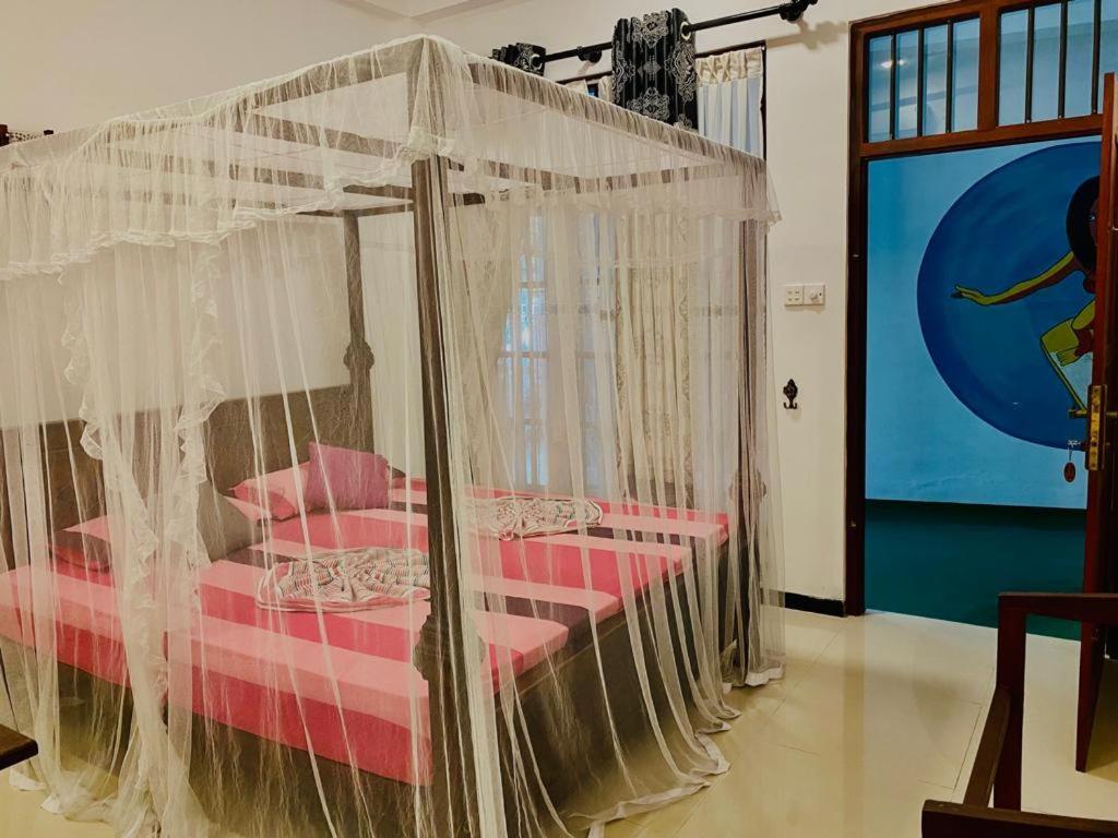Gihan Guesthouse Mirissa Bagian luar foto