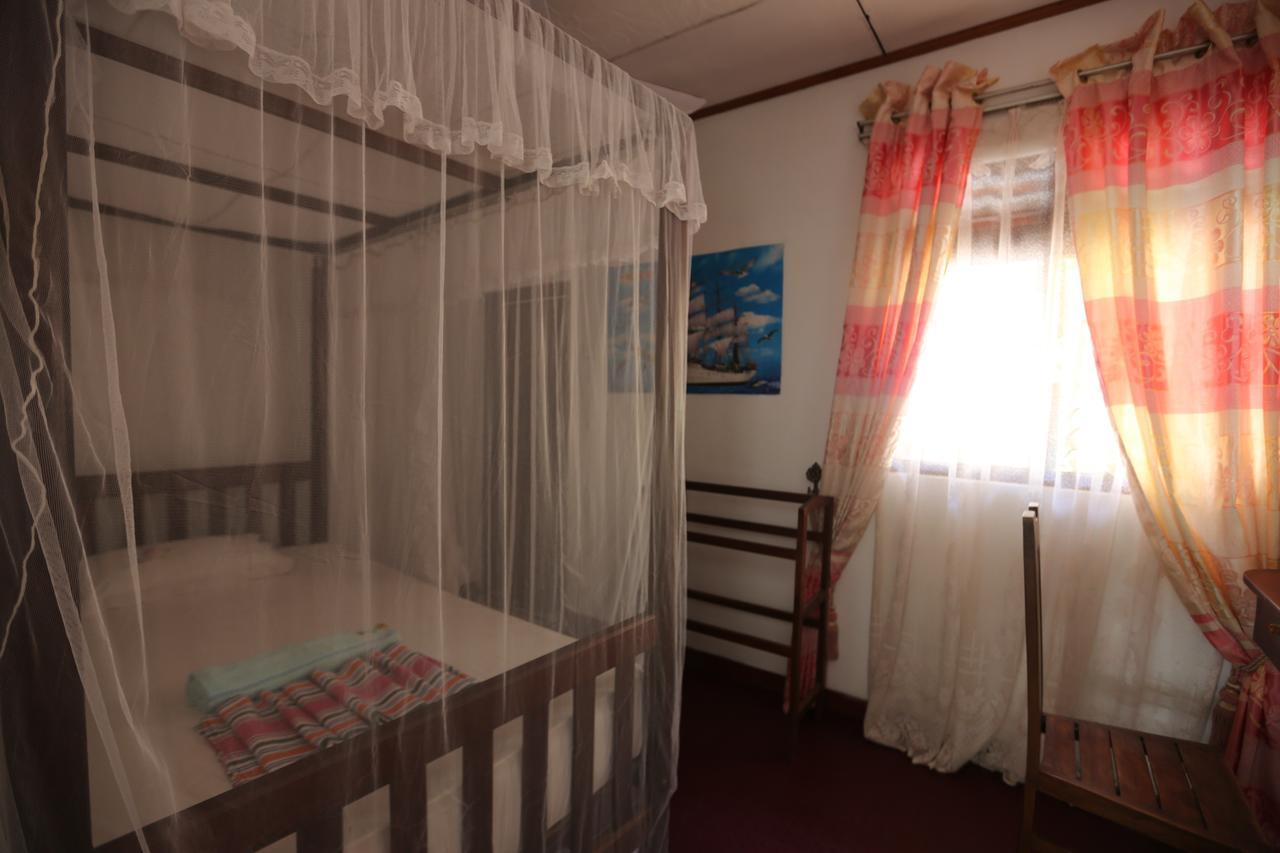 Gihan Guesthouse Mirissa Bagian luar foto