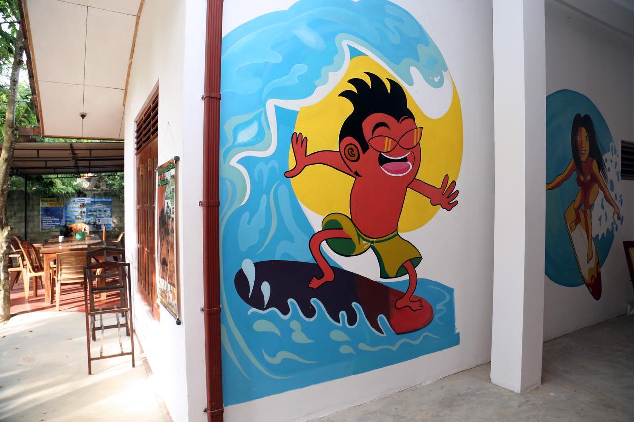 Gihan Guesthouse Mirissa Bagian luar foto