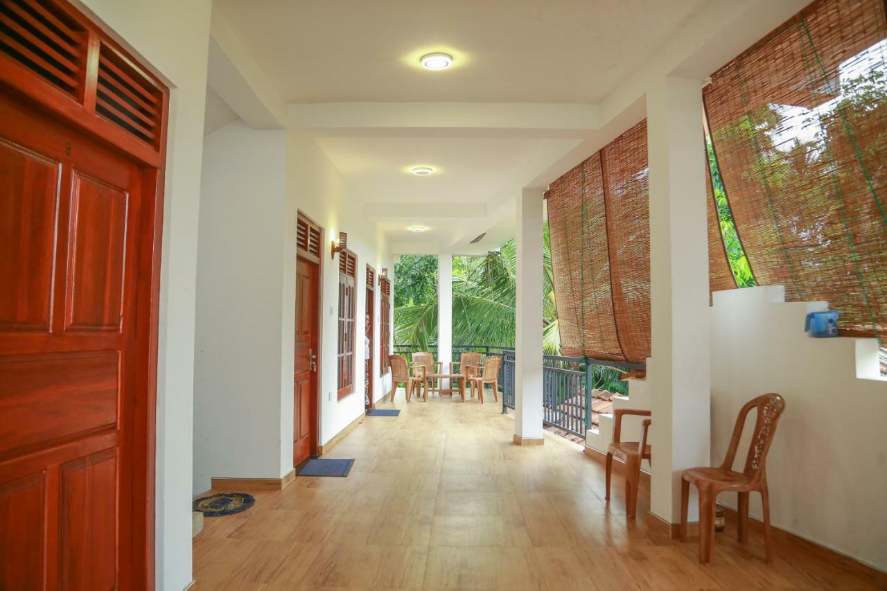 Gihan Guesthouse Mirissa Bagian luar foto