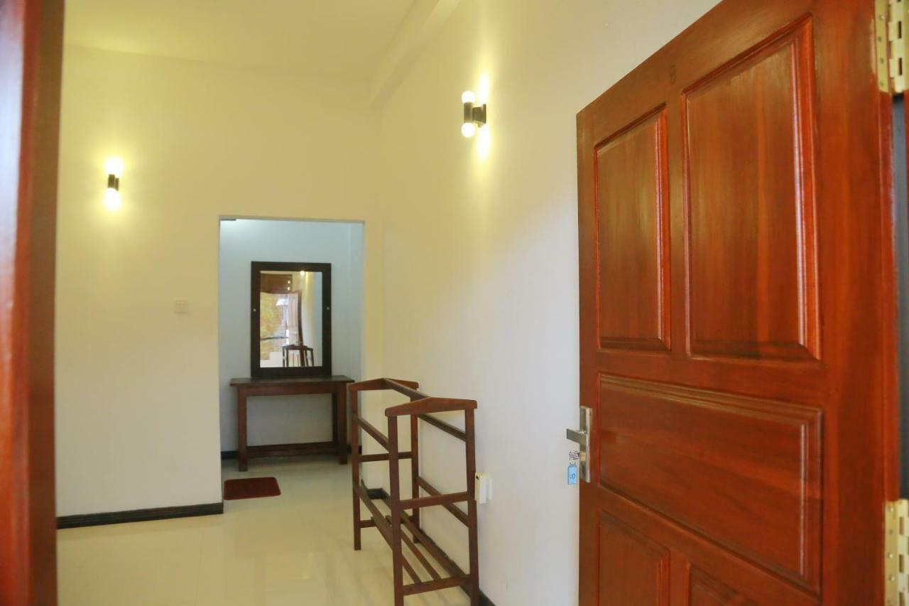 Gihan Guesthouse Mirissa Bagian luar foto