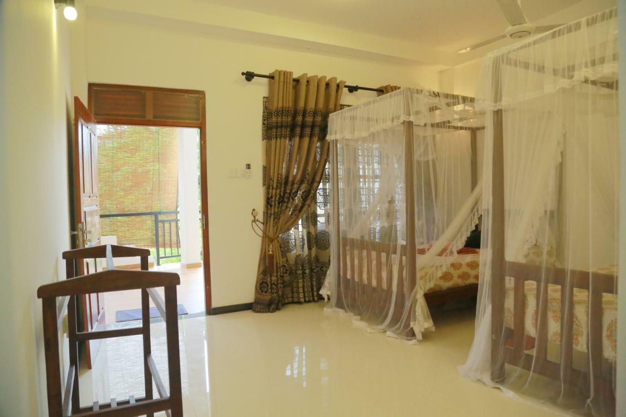Gihan Guesthouse Mirissa Bagian luar foto