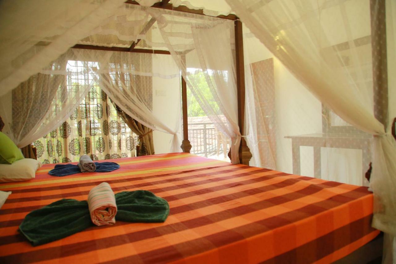 Gihan Guesthouse Mirissa Bagian luar foto